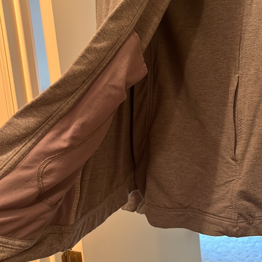 Lululemon Coast wrap - Picture 3 of 8